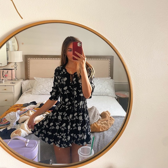 BLACK AND WHITE FLORAL DRESS - Picture 1 of 6